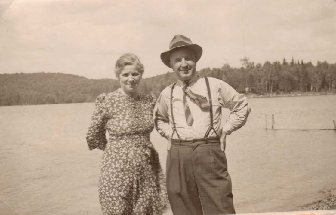  PHOTO of Laura and Alfred Brooks   